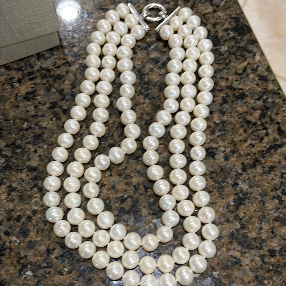 Zales Elegant Pearl Necklace